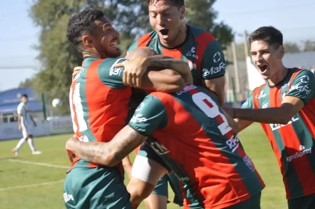 Círculo festejando uno de sus tantos.