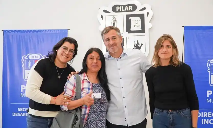 Achával acompañó una nueva jornada de asesoramiento a vecinos con discapacidad