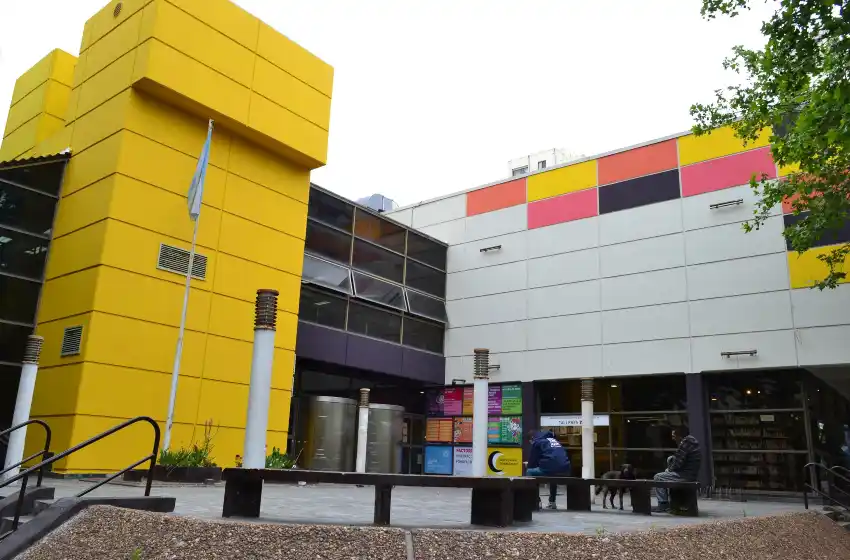 Biblioteca municipal: "Se perdió muchísima riqueza cultural por el abandono"