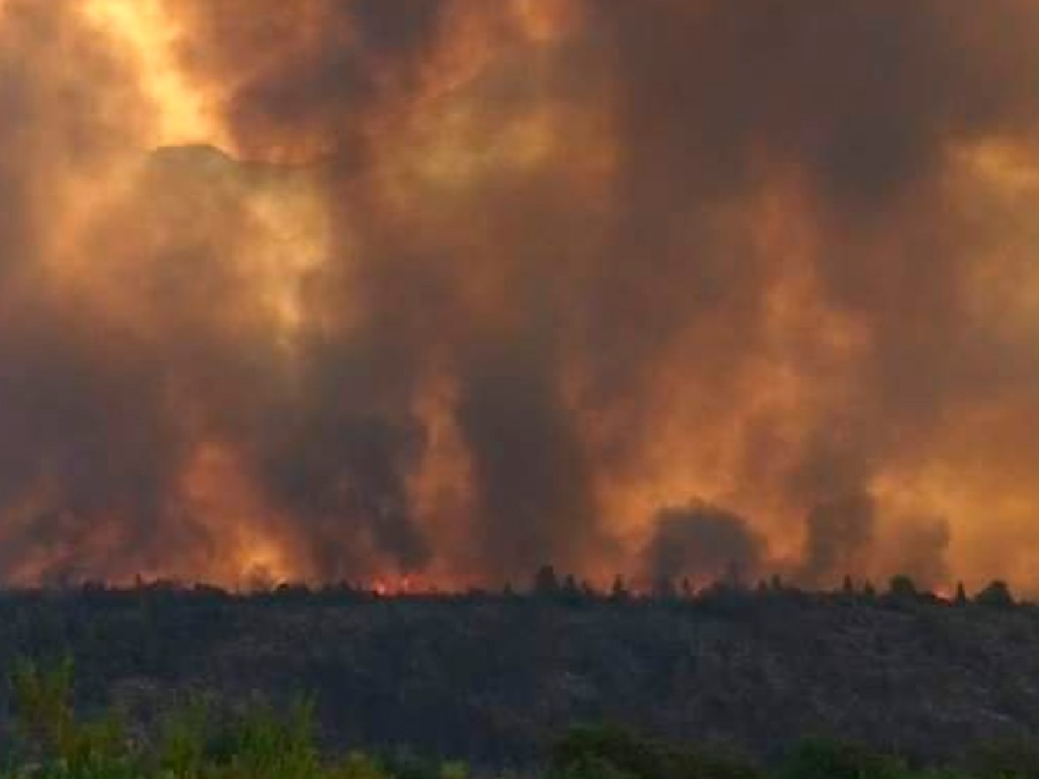 Un total de 76 incendios en dos días afectaron a Canadá