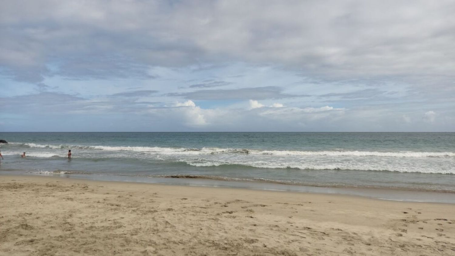 TRAGEDIA DE PESCADOR un hombre pierde la vida en La Guaira tras el impacto de un rayo