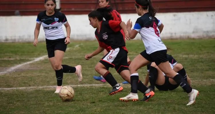 Sin merecerlo, la selección femenina de San Pedro se quedó sin nada ante San Nicolás