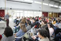 Un nutrido y receptivo público participó de la charla sobre educación emocional 