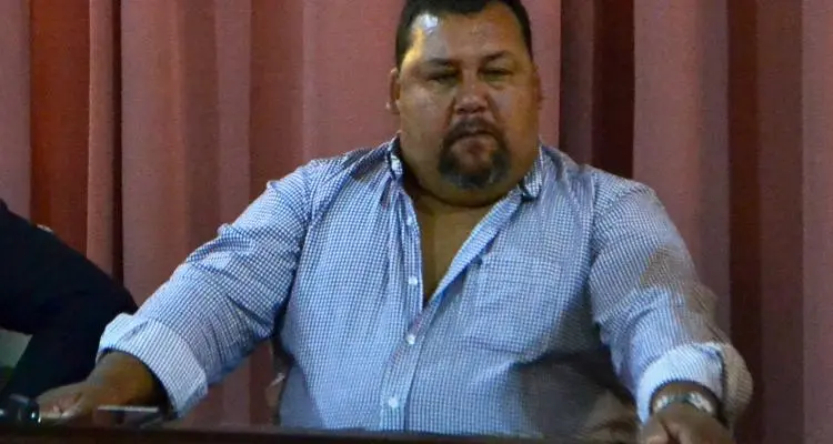 Denuncian por abuso sexual a Fernando Espíndola, concejal y sindicalista de Camioneros