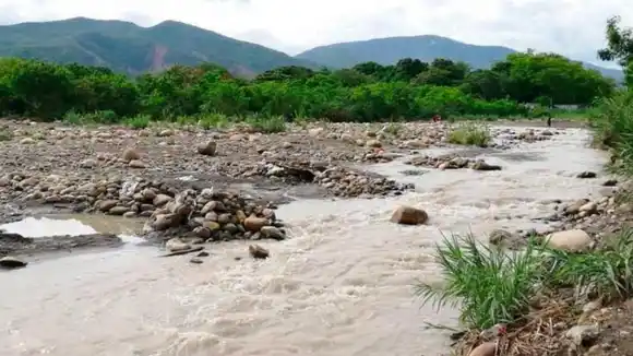 NO LOS DEJAN NI LLEGAR: asesinan a un migrante venezolano cuando pasaba las trochas que conducen hacia Perú