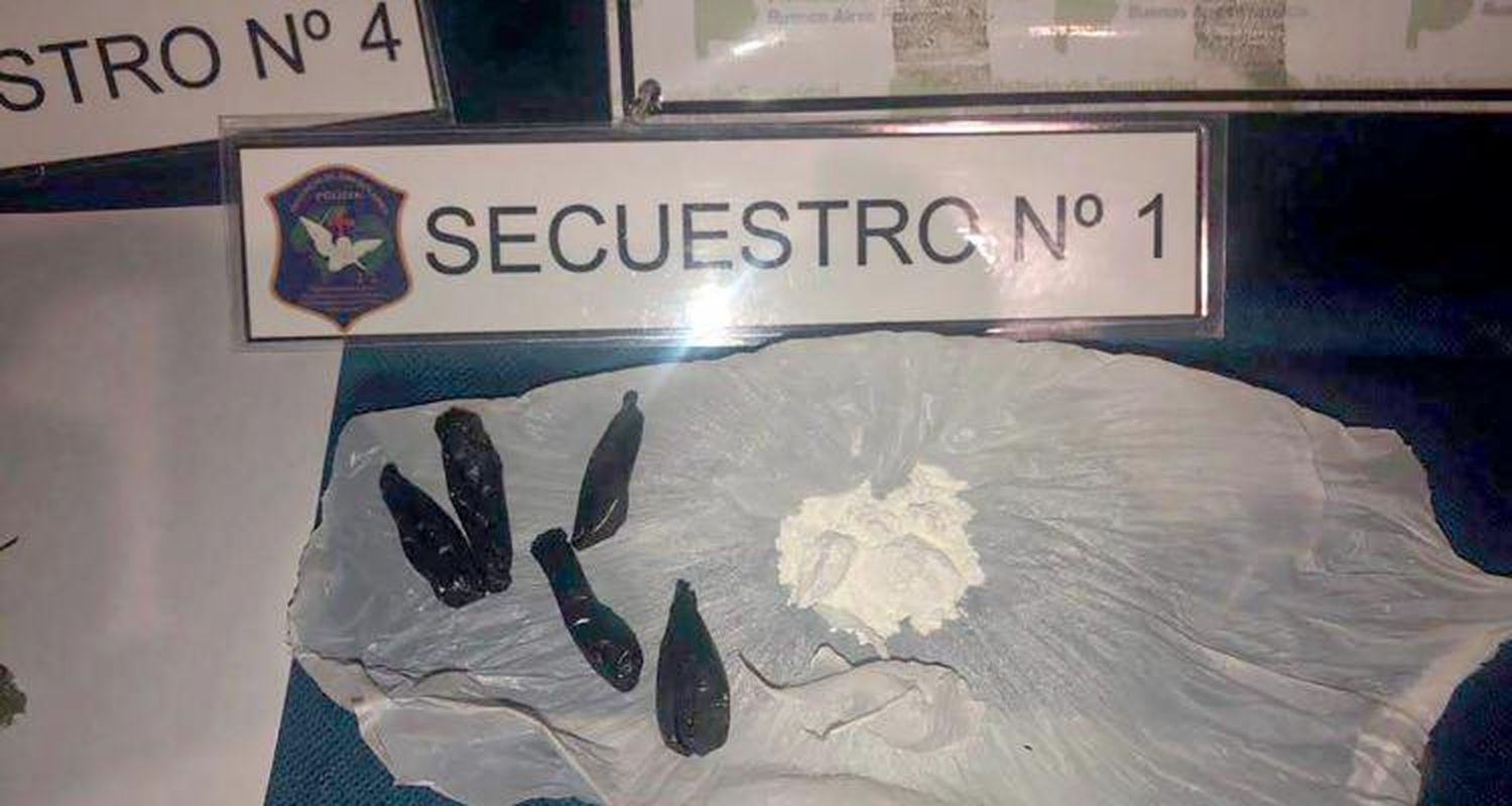 La policía especializada en drogas desbarató varios centros de venta al menudeo