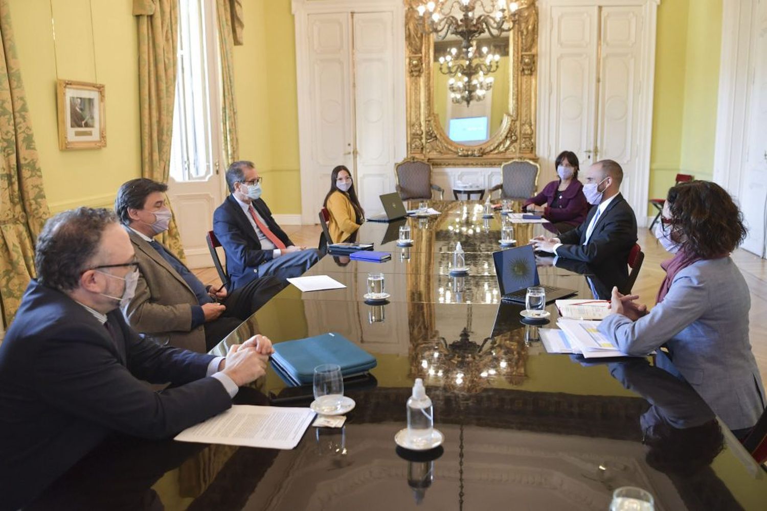 Los sectores críticos serán eximidos del pago de las contribuciones patronales