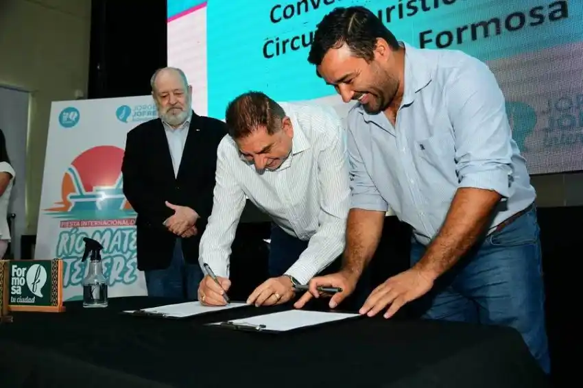 Jofré firmó convenio para la integración de la ciudad al circuito turístico regional