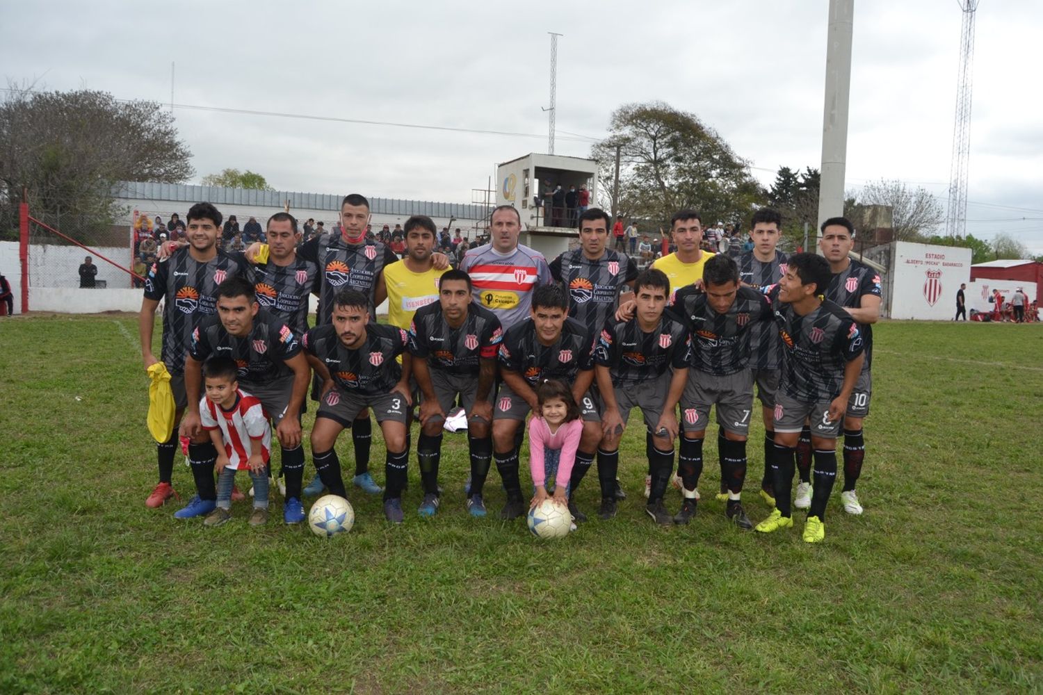 Extensa programación por el Oficial de Fútbol local