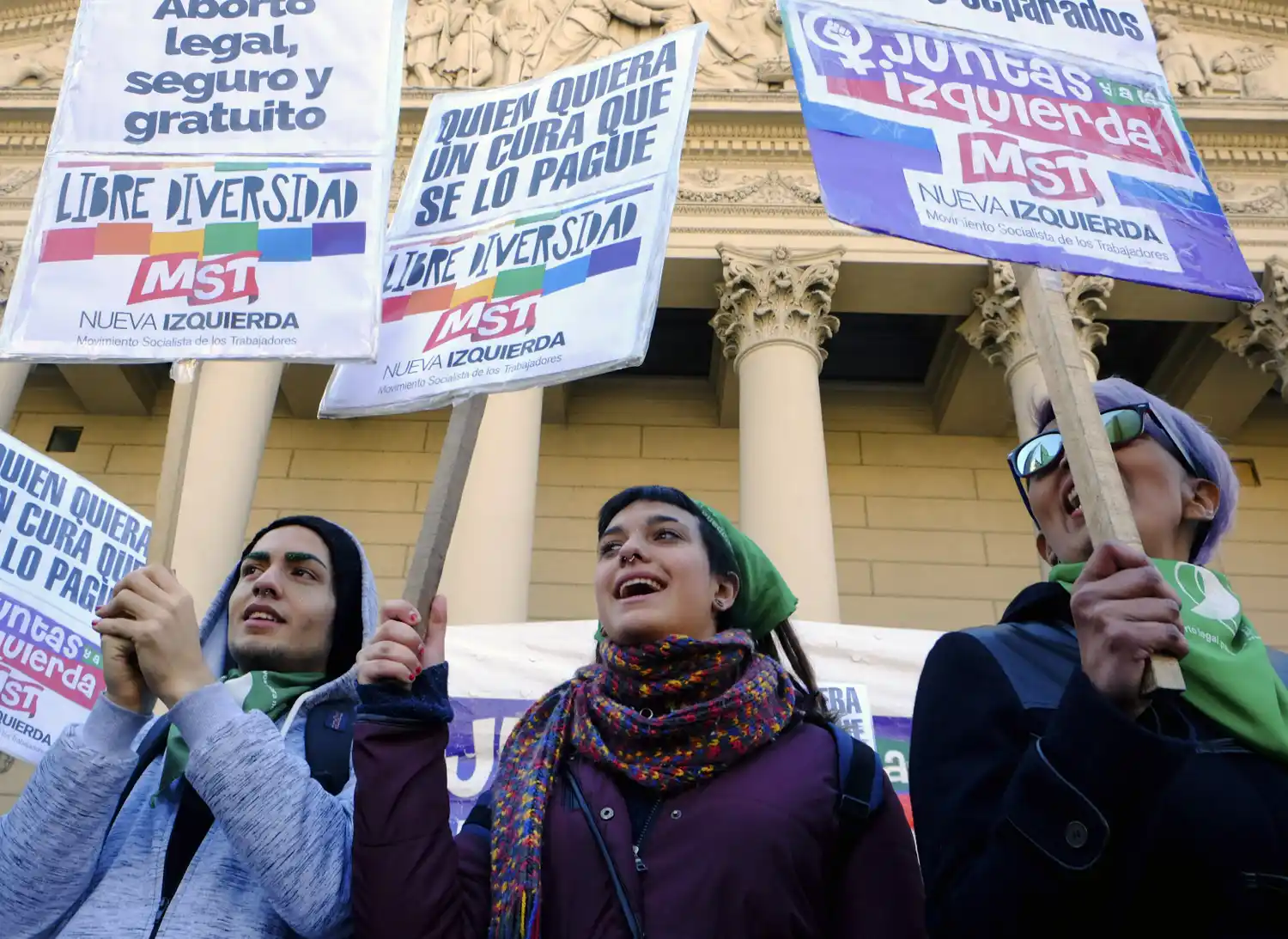  Se intensifican las marchas a favor y en contra de la legalización del aborto