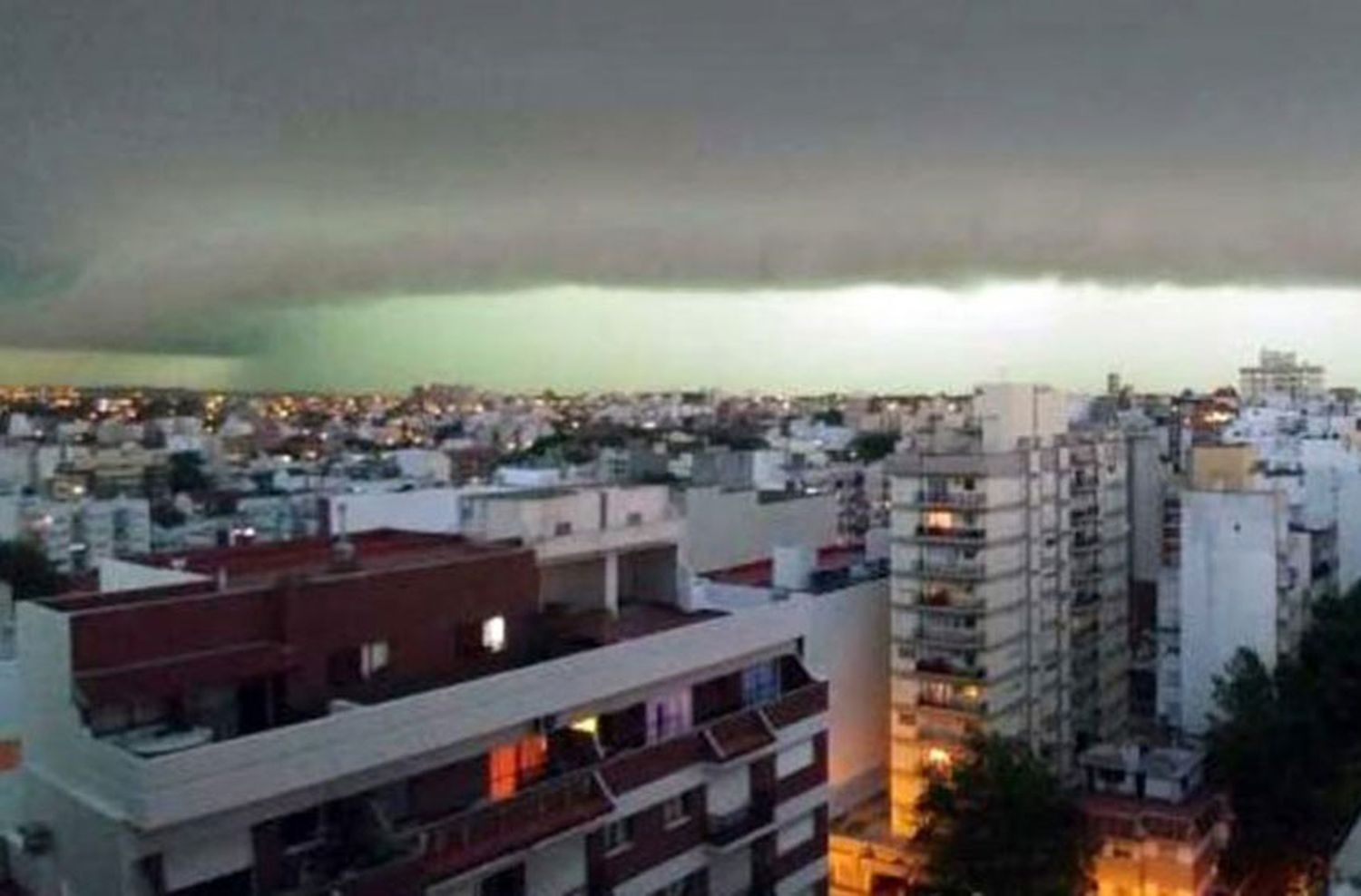 Continúa el alerta meteorológico por tormentas intensas