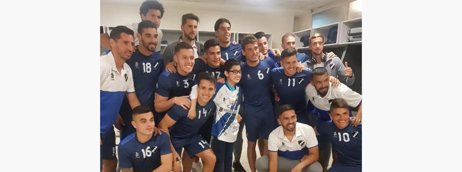 Los jugadores de Alvarado cumplieron el sueño de Milton Nievas