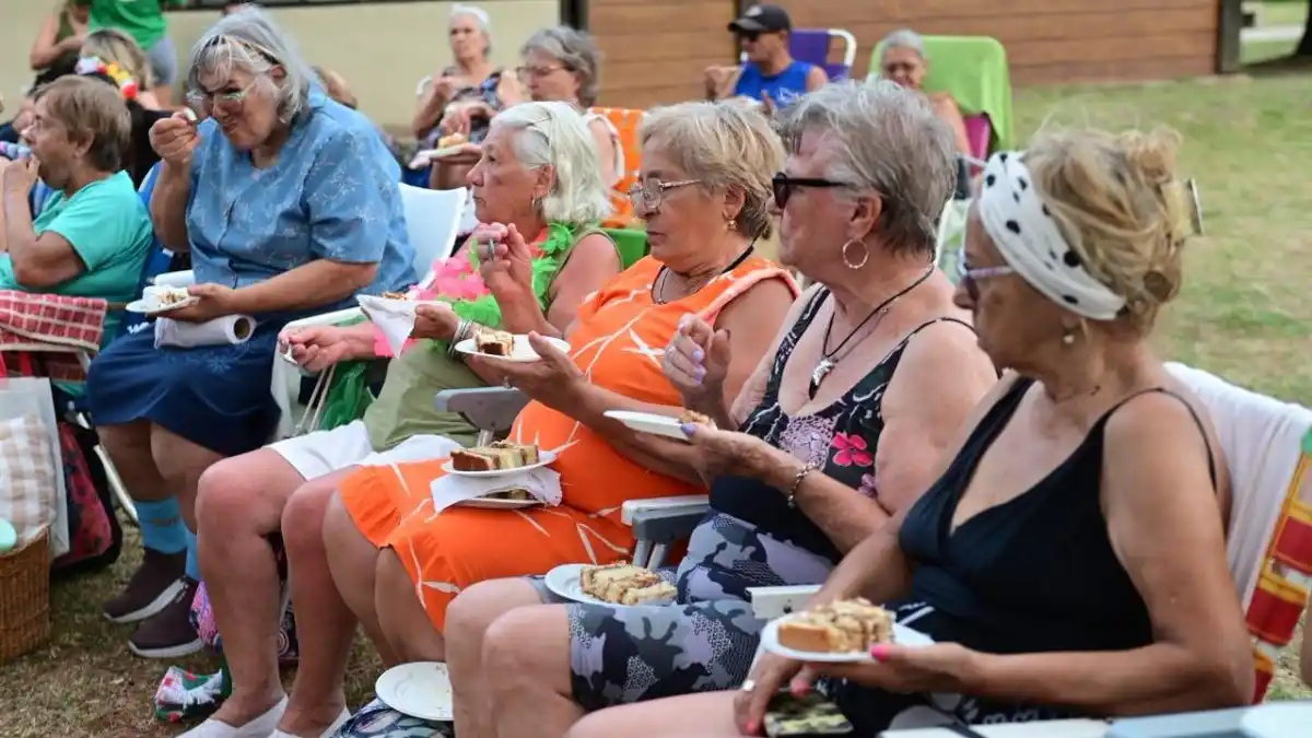 Los adultos mayores de la Colonia Municipal tendrán 500 entradas gratis para el Carnaval