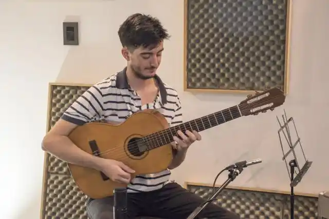 Valentín Cosso presenta su disco “Partiendo”