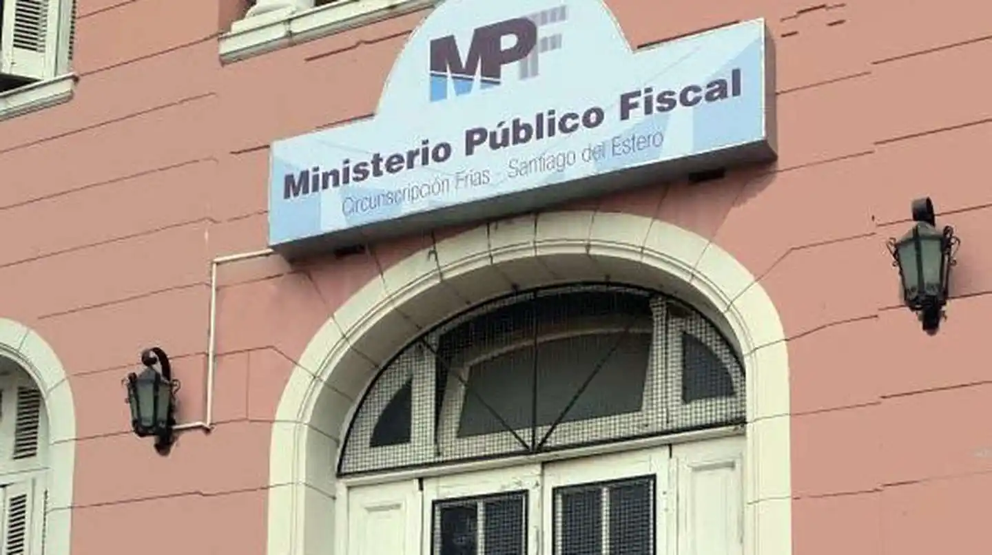 Horror: un adolescente violaba a su hermanastra cada vez que iba a visitar a su papá