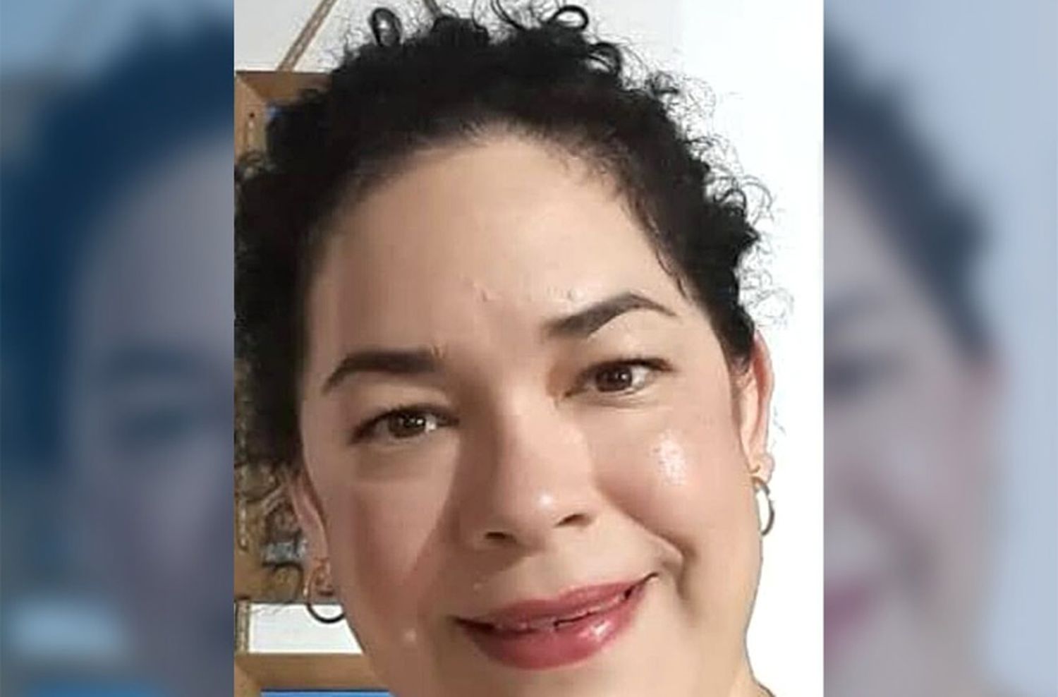 Piden colaboración para dar con el paradero de una mujer colombiana