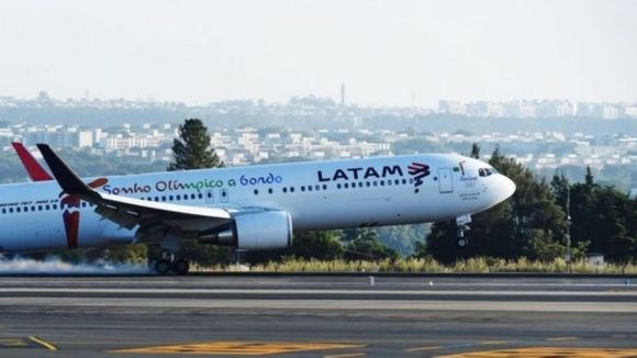 Inac autoriza a Latam Airlines realizar vuelos regulares entre Caracas y Bogotá