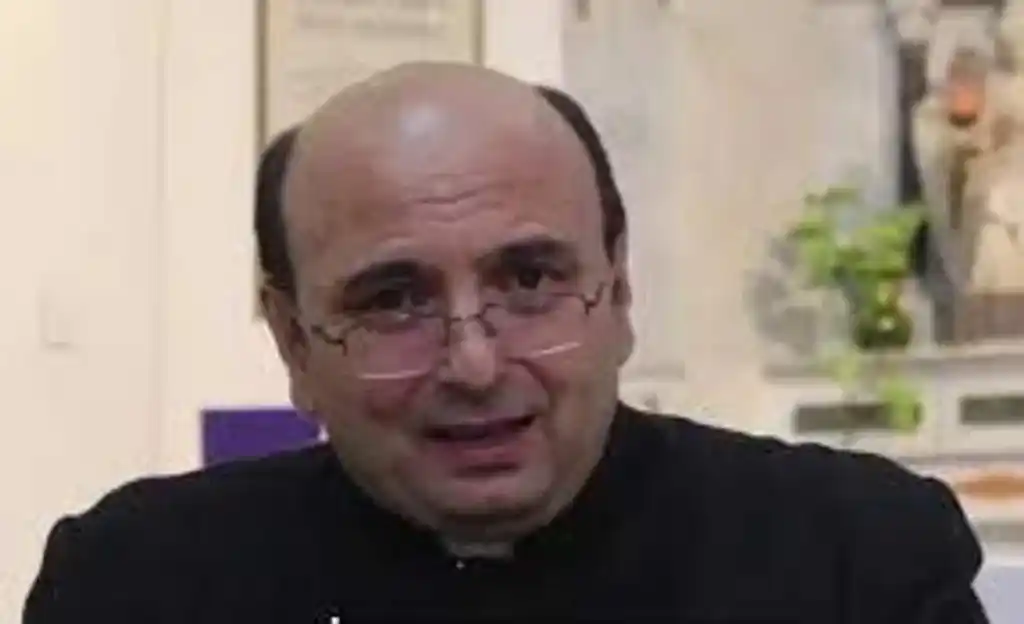 El cura Romanelli herido tras ataque israelí en Gaza