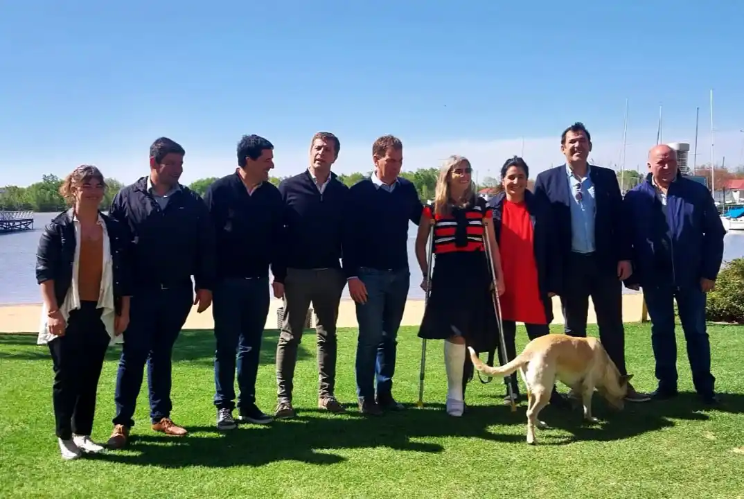 Rivas y Rey se mostraron juntos con Diego Santilli y Maximiliano Abad