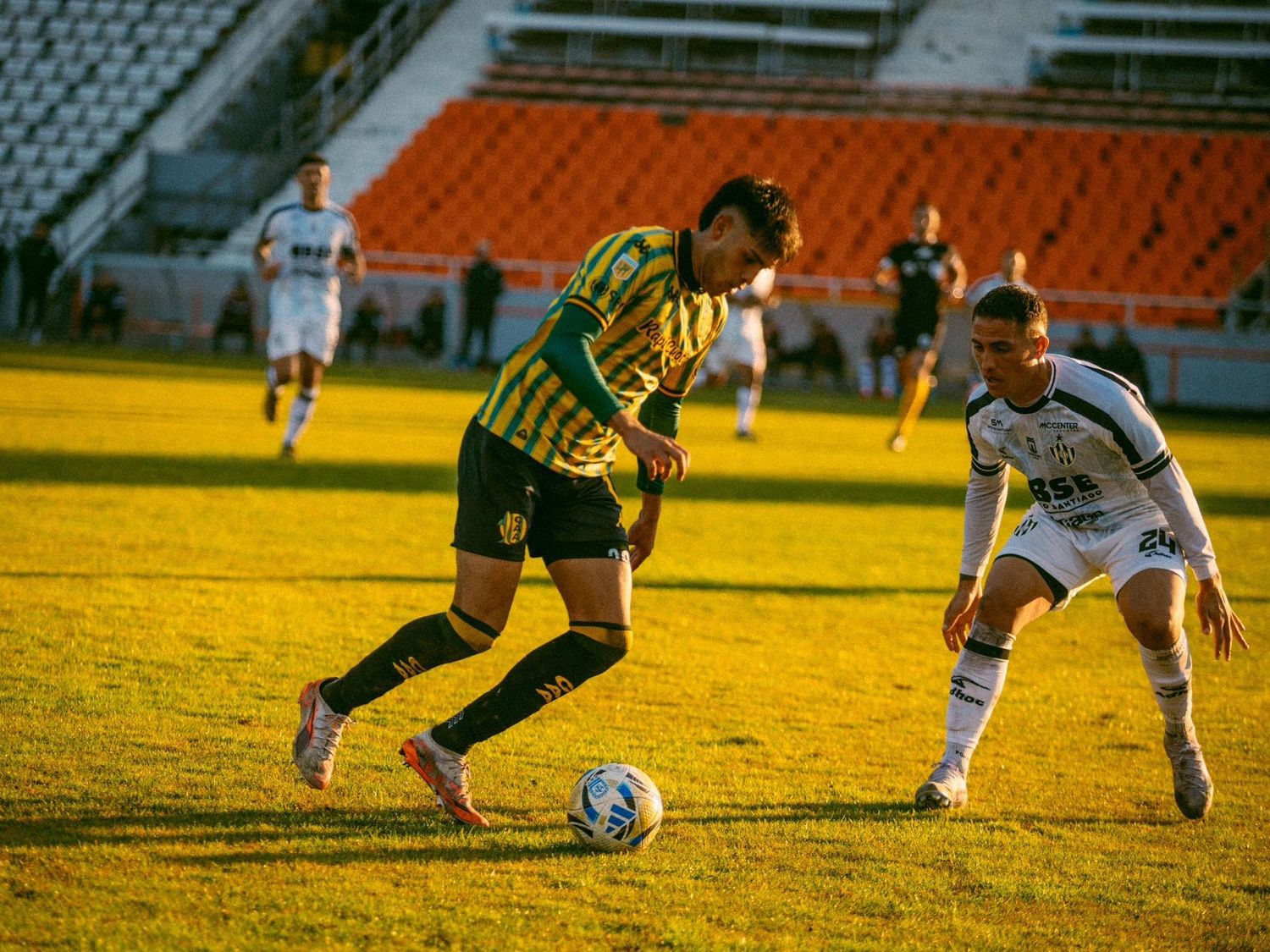 Aldosivi y Central Córdoba no se sacaron ventajas en el partido que abrió el Torneo Clausura