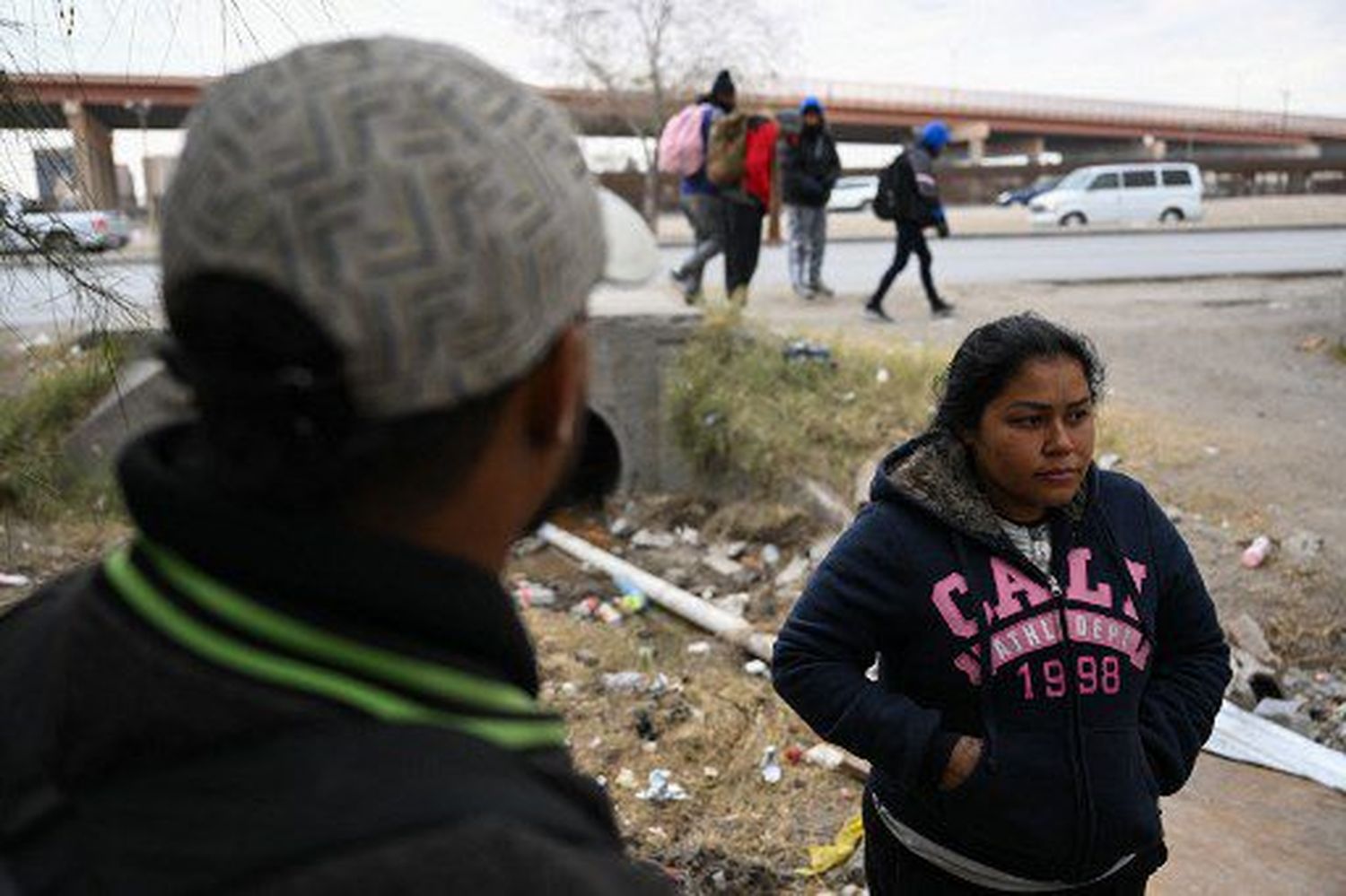 ¡LLANTO  Y FRUSTRACIÓN! Así recibieron los venezolanos el anuncio  de EE.UU. de mantener restricciones migratorias