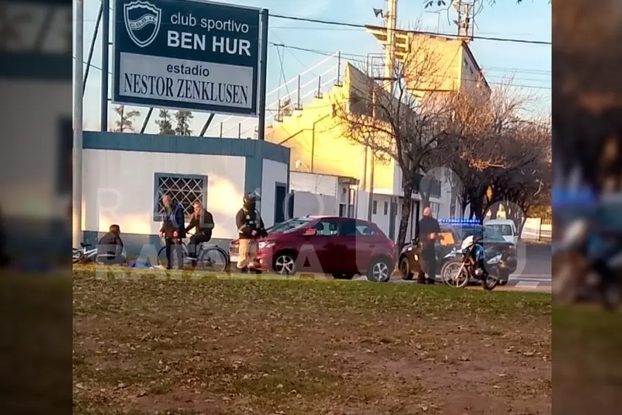 Un ciclista acabó fuertemente golpeado en un accidente de tránsito