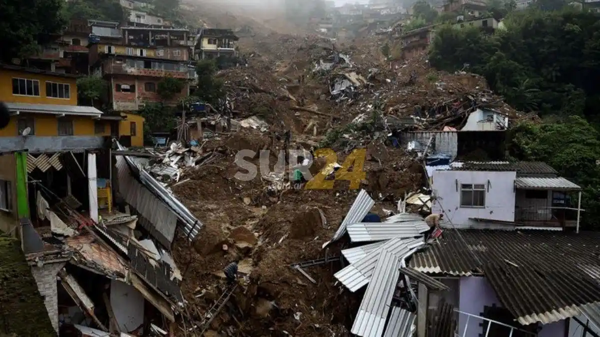 Al menos 136 muertos y 200 desaparecidos por las inundaciones en Brasil