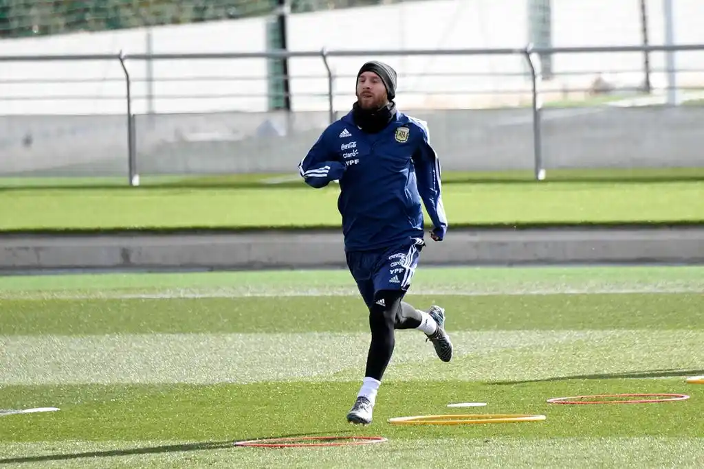 Messi se reincorporó al plantel de la selección