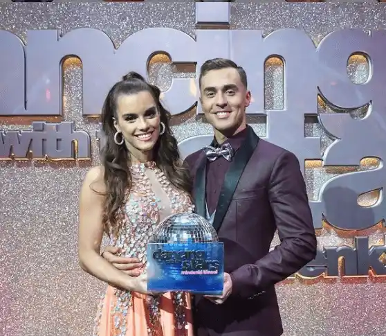 La pareja ganadora del reality en el que Gaby Spanic obtuvo medalla de plata. Foto: Instagram