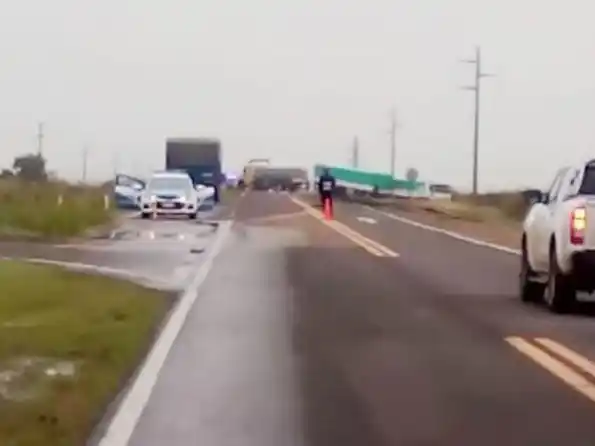 Despiste de camión en la Ruta Nacional 18: sin lesionados