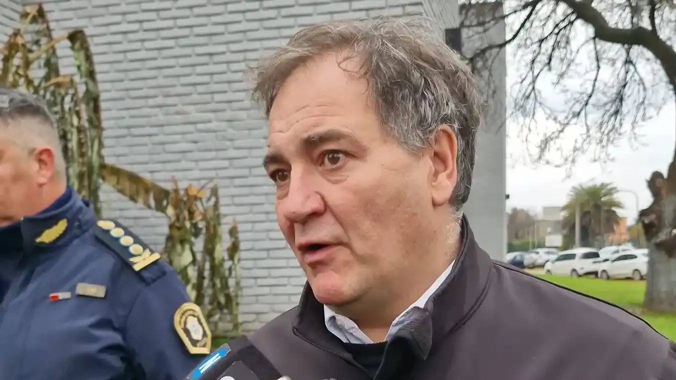 "Un delincuente común va a tener más poder que un policía": Alonso cuestionó a Milei por habilitar la compra de armas