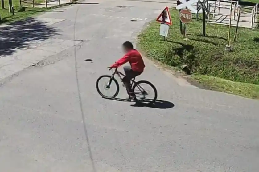 Ciclista acusado de abuso.