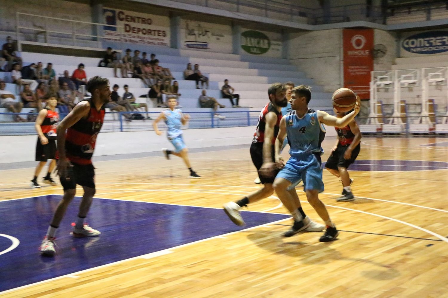 Central reaccionó a tiempo, quebró a Luciano y llegó invicto a la final