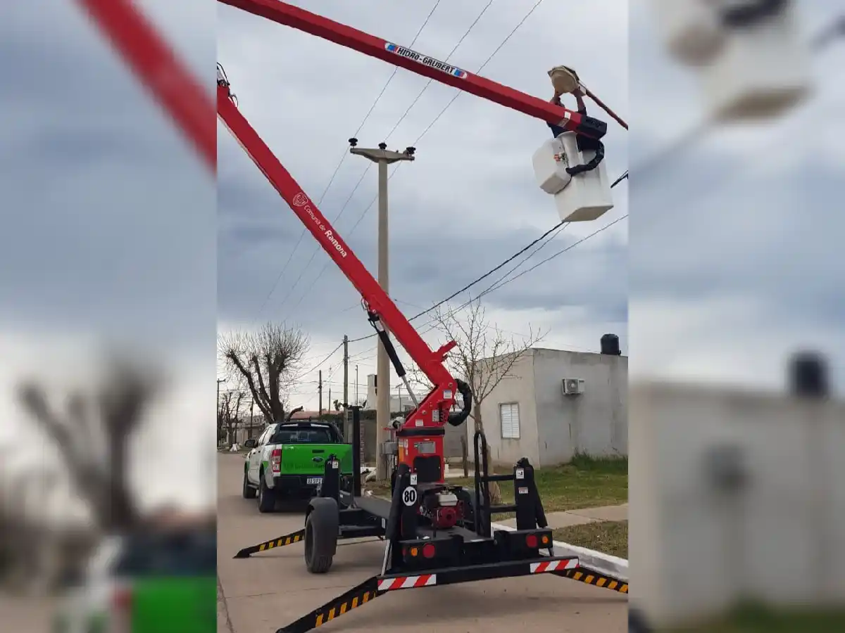 Ramona: siguen las tareas de  mantenimiento en el alumbrado