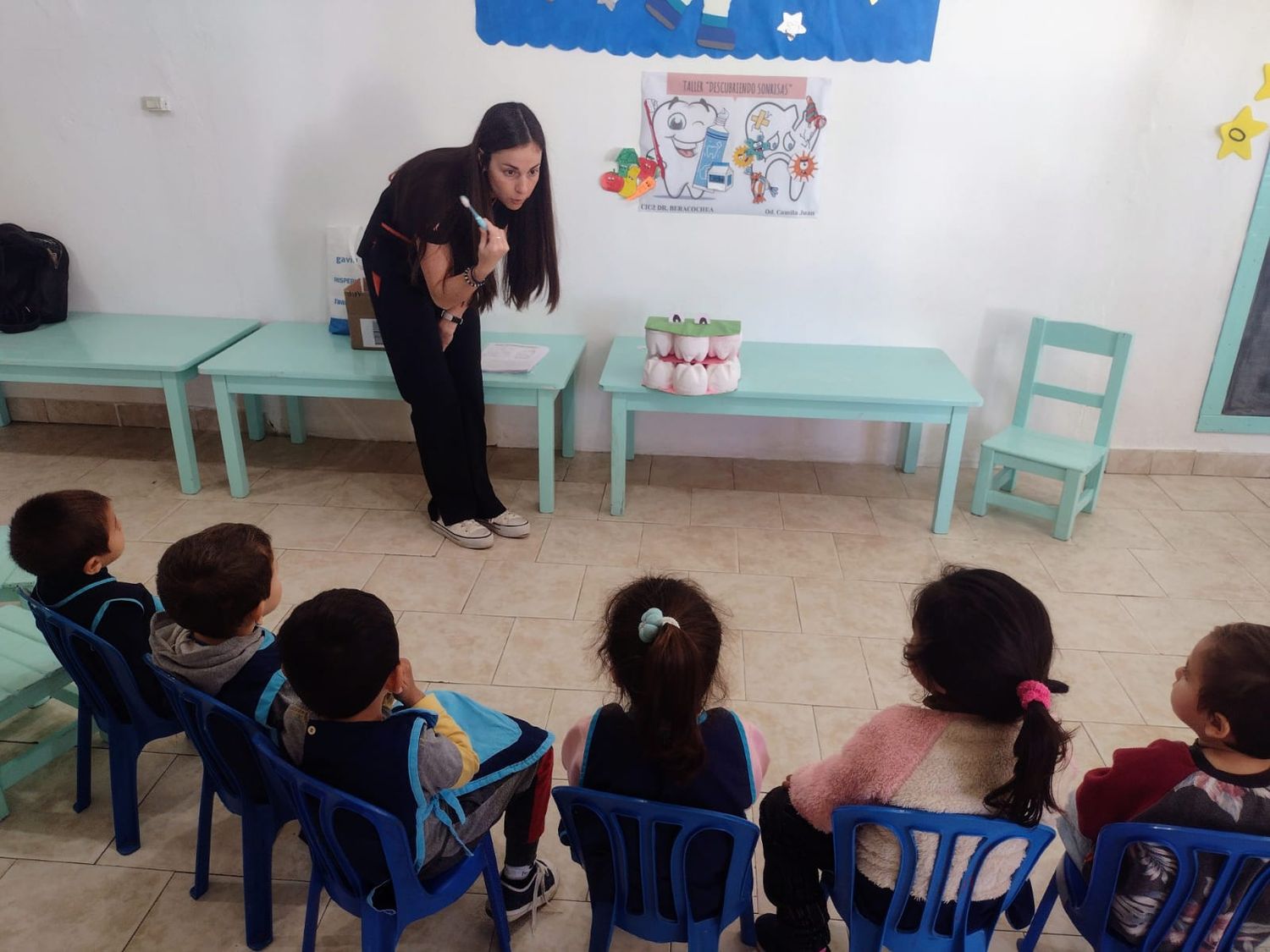 La Odontóloga Camila Juan descubre sonrisas