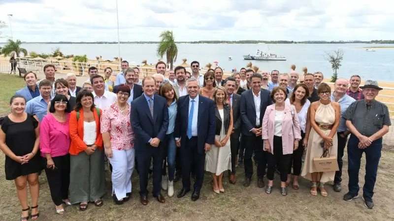 Asistieron al encuentro los prestadores turísticos Gabriela Franco (hotelera de Gualeguay), Hernán Egg (hotelero de Villa Elisa y Concepción del Uruguay), Fabio Gabiud (Termas de Concepción); y Gabriela de la Torre, (emprendedora de la Marca País), entre otros.