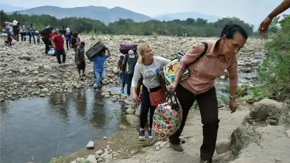 ELN Y FARC SIGUEN EN SUS ANDADAS: asesinan a un venezolano en una trocha en la frontera