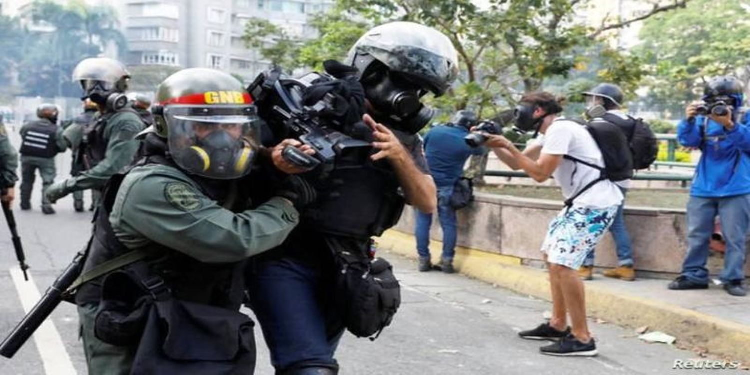 ¡PELIGRO! Van 796 violaciones a la libertad de expresión en 9 meses