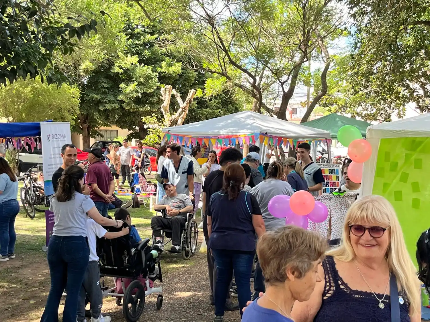 Una jornada integradora en Plaza Fleming.