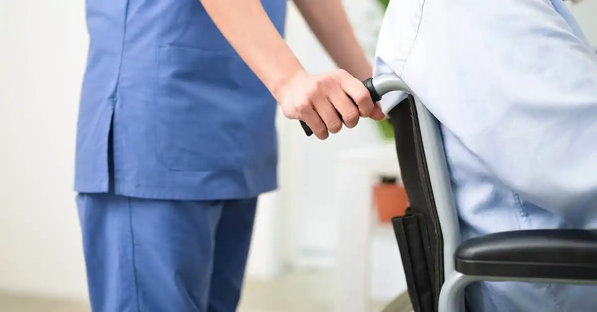 La mujer accedió al alta médica y encarará el resto de la recuperación en su casa.