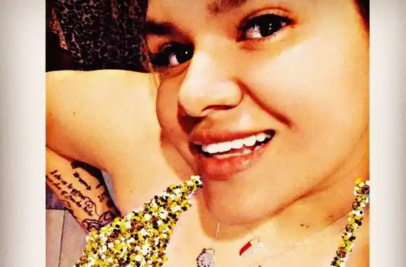 El topless de More Rial frente al espejo que sorprendió a todos