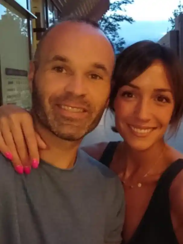 El lado B de Anna Ortiz, la mujer de Andrés Iniesta