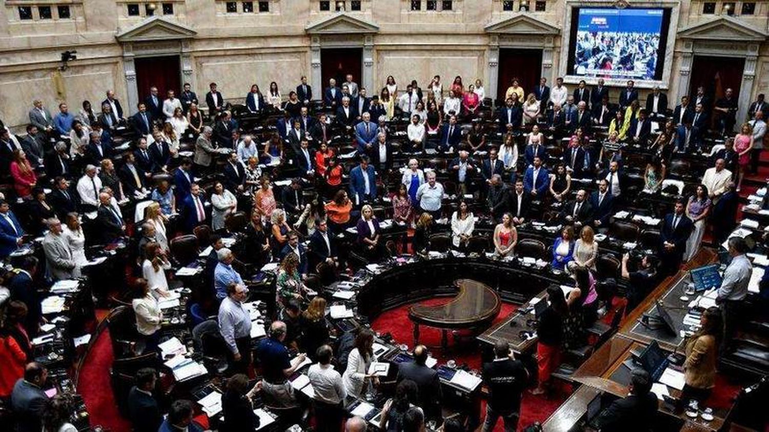 El Congreso, con la atención puesta en el tratamiento del DNU