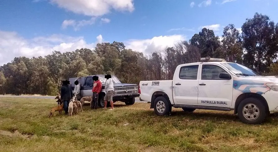 Sorprendieron a cazadores furtivos en un campo