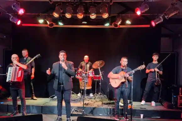 Este viernes, peña con Diego y Los de la Perla en el espacio cultural Tiza y Karbón