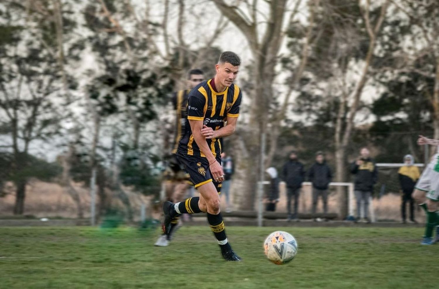 Fútbol local: Once Unidos y Norte se alejaron de sus perseguidores