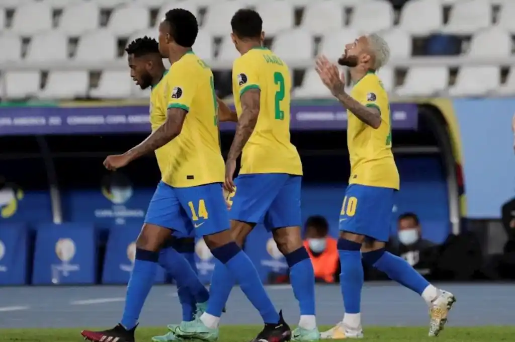 Duro golpe para Brasil: Neymar y Danilo se pierden el próximo partido por lesiones