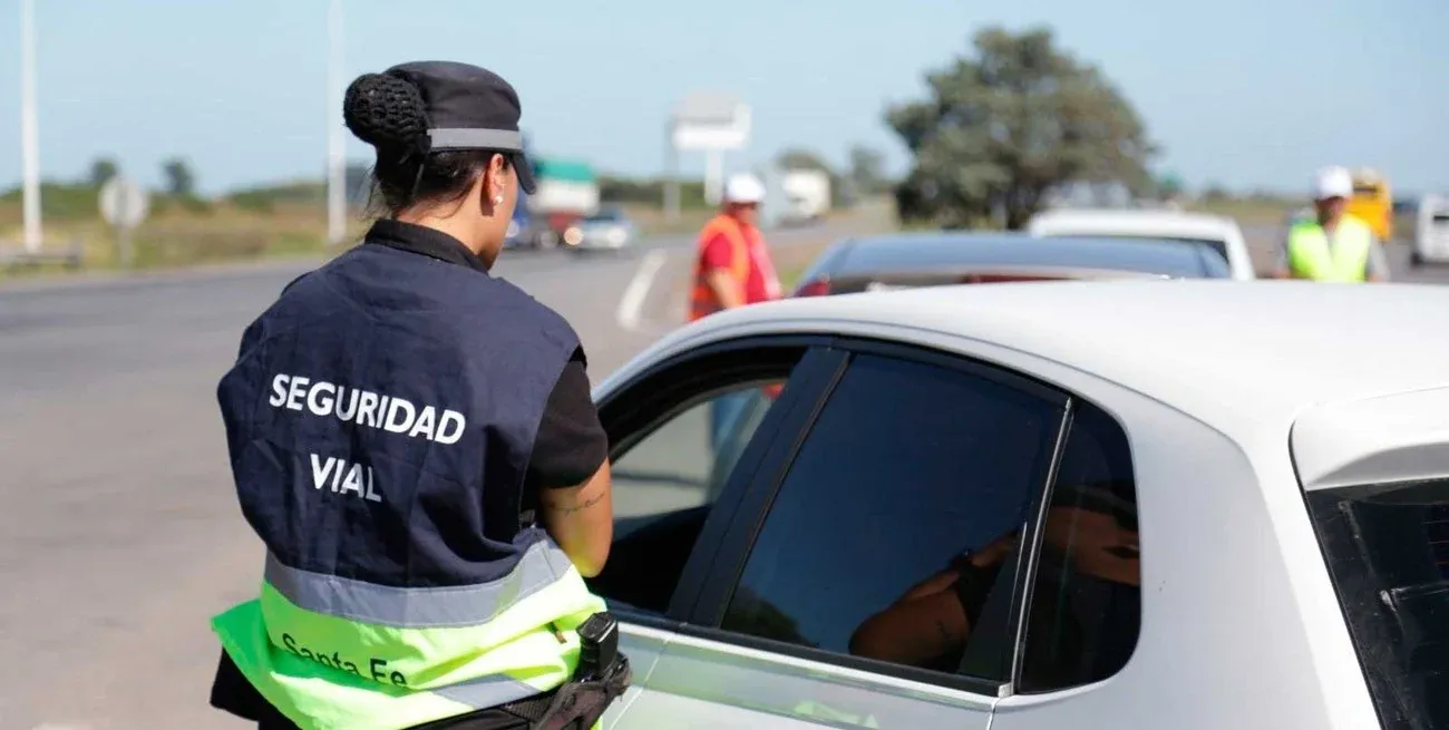 Pasados los 60 días, el titular debe regresar para retirar el certificado definitivo. En caso de no hacerlo, el certificado provisorio perderá su validez.