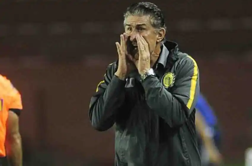 Bauza: «Tengo pasaje a Quito para mañana si me quieren echar»