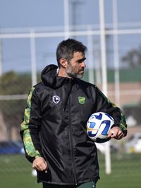 Defensa y Justicia recibe a Emelec por un lugar en cuartos